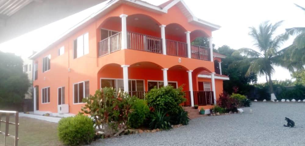 Jamaica Inn Guest House Botianaw Luaran gambar