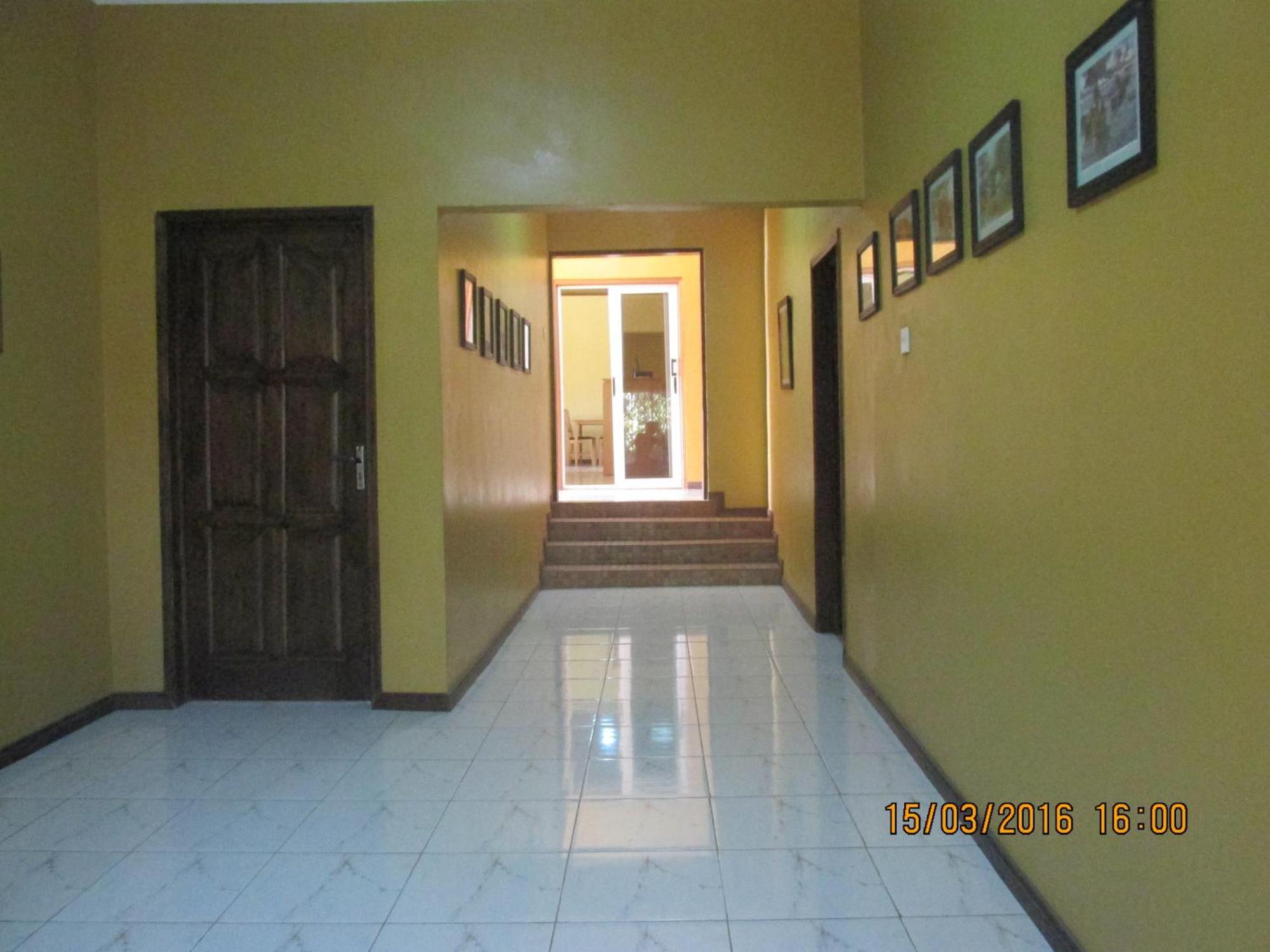 Jamaica Inn Guest House Botianaw Luaran gambar