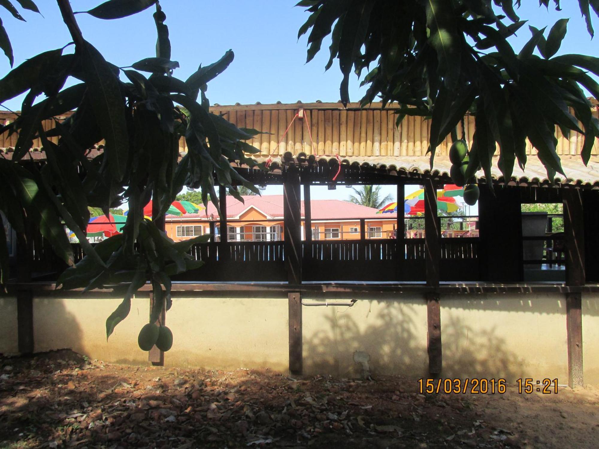 Jamaica Inn Guest House Botianaw Luaran gambar