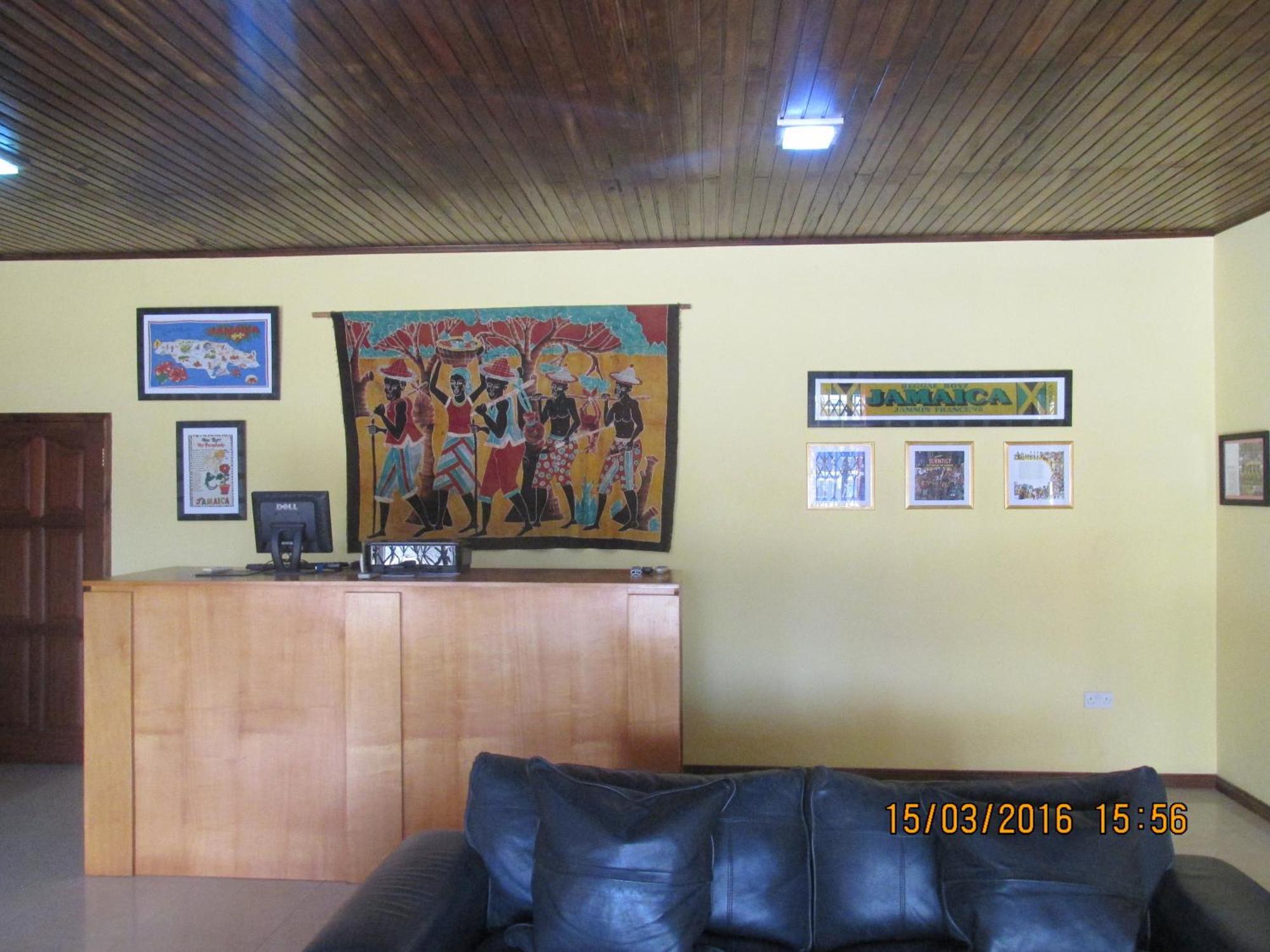 Jamaica Inn Guest House Botianaw Luaran gambar