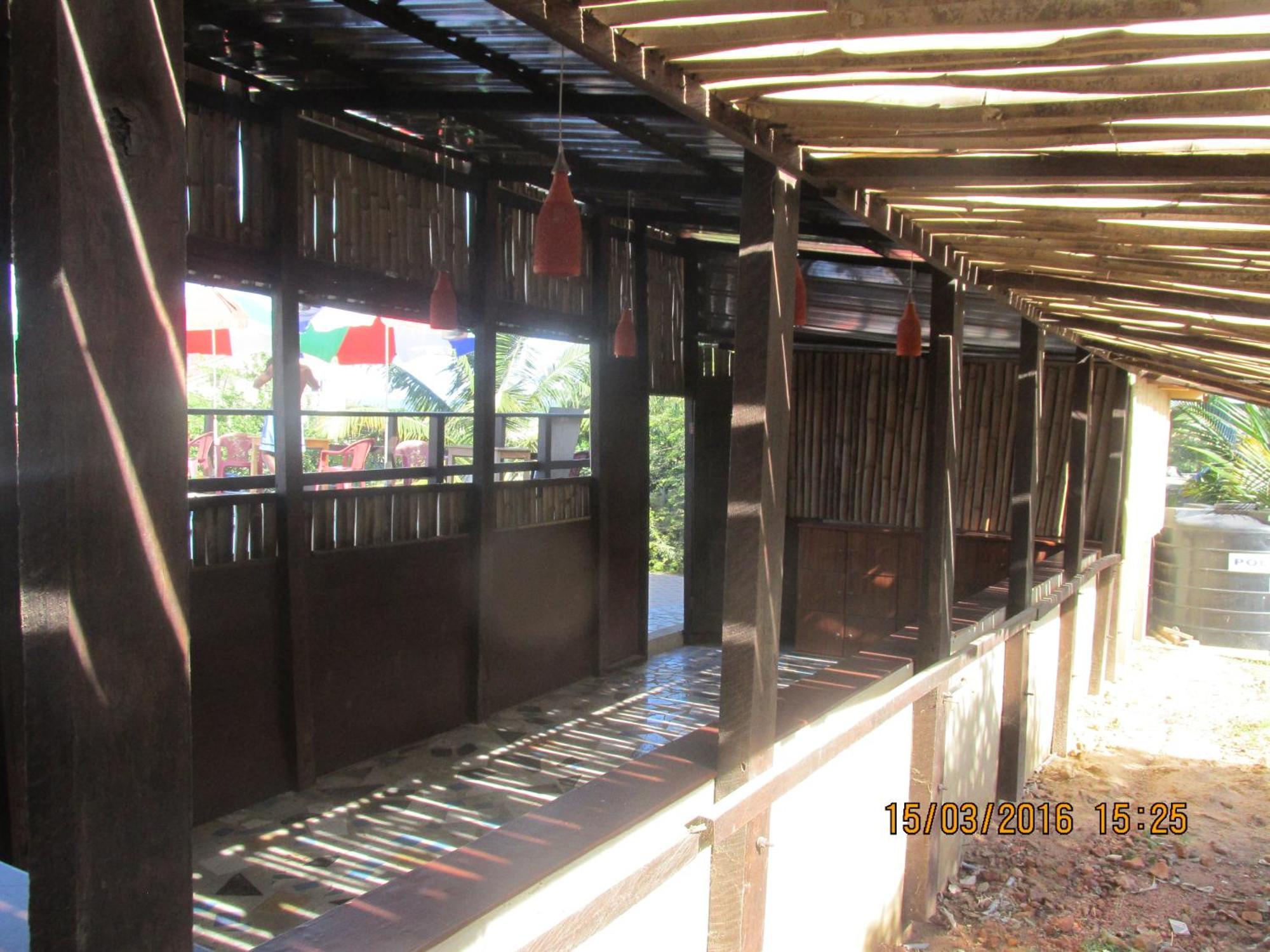 Jamaica Inn Guest House Botianaw Luaran gambar