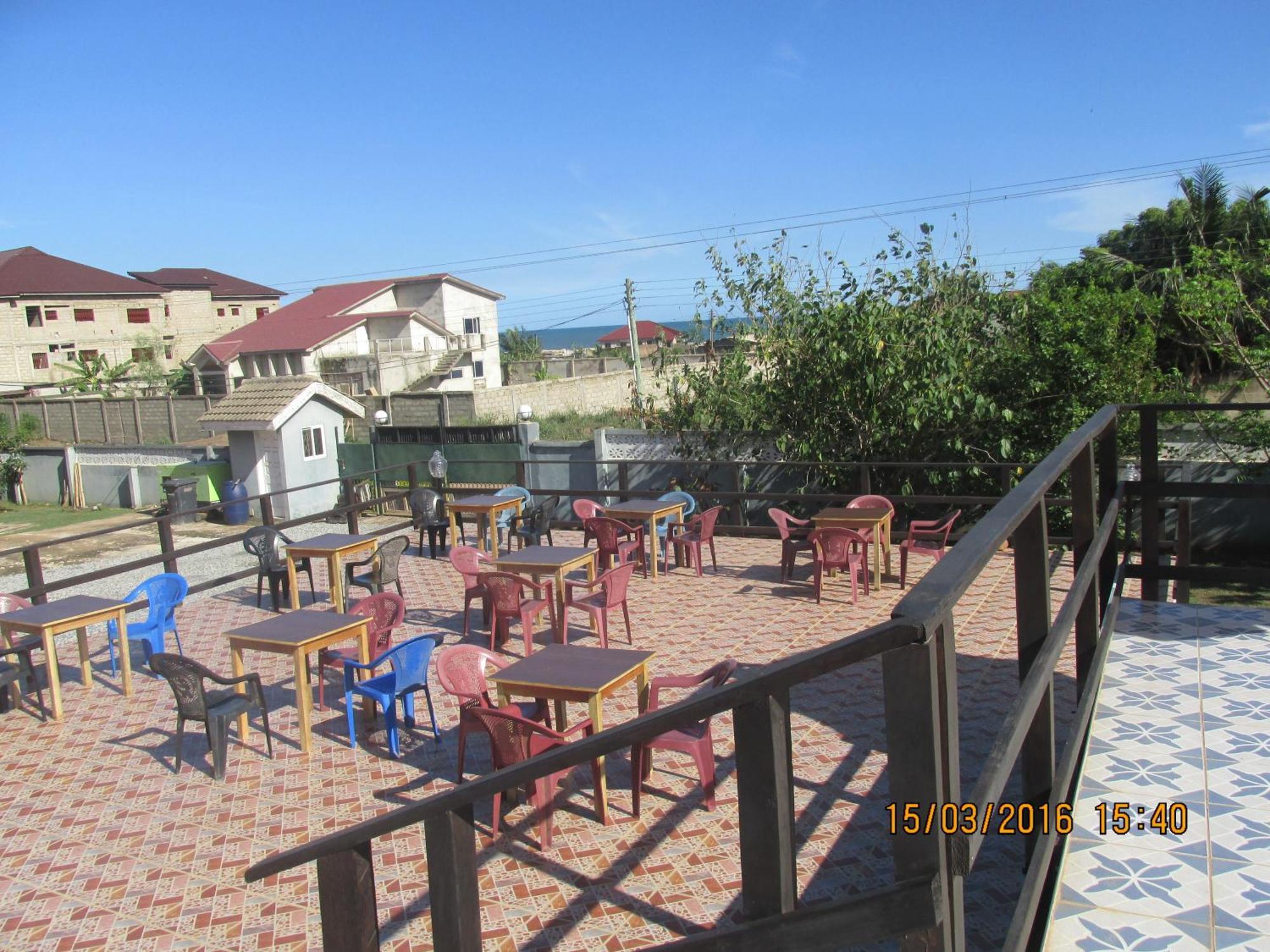 Jamaica Inn Guest House Botianaw Luaran gambar