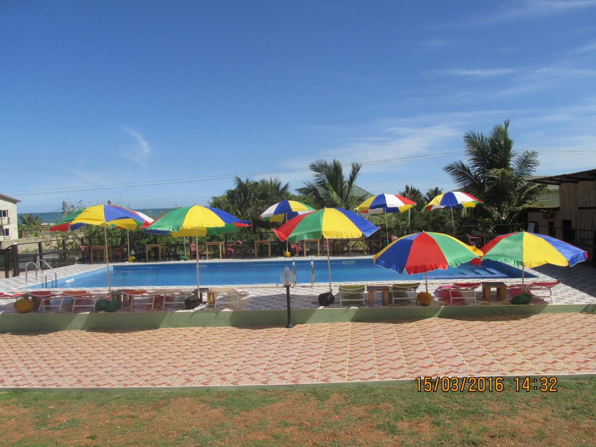 Jamaica Inn Guest House Botianaw Luaran gambar