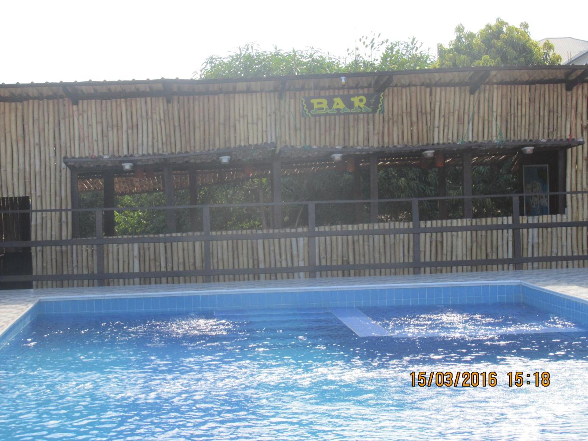 Jamaica Inn Guest House Botianaw Luaran gambar