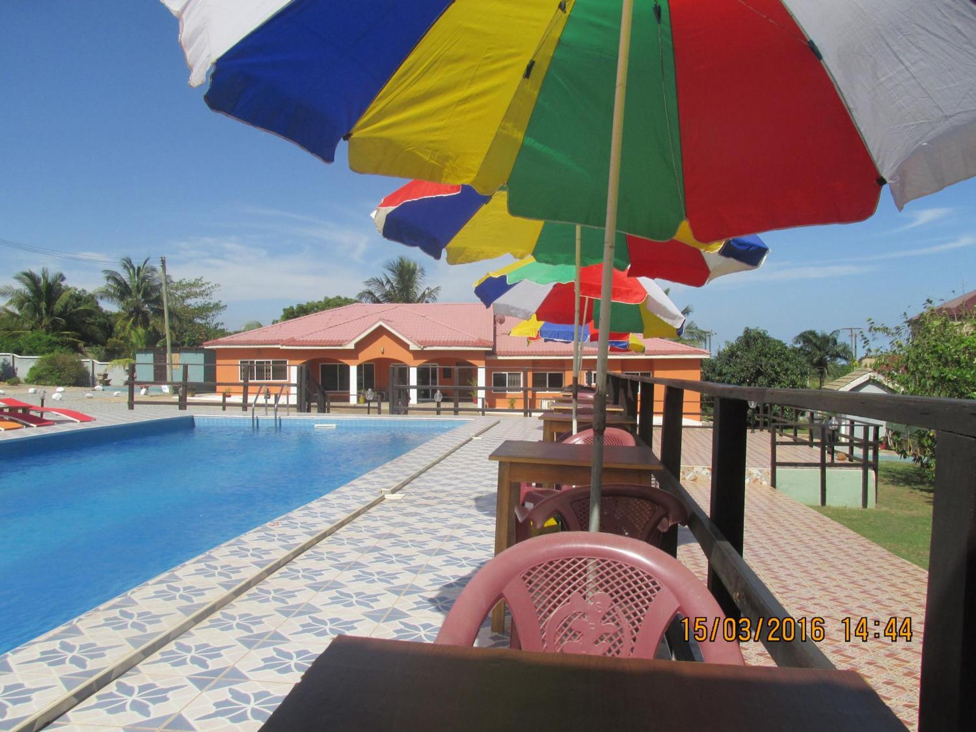Jamaica Inn Guest House Botianaw Luaran gambar