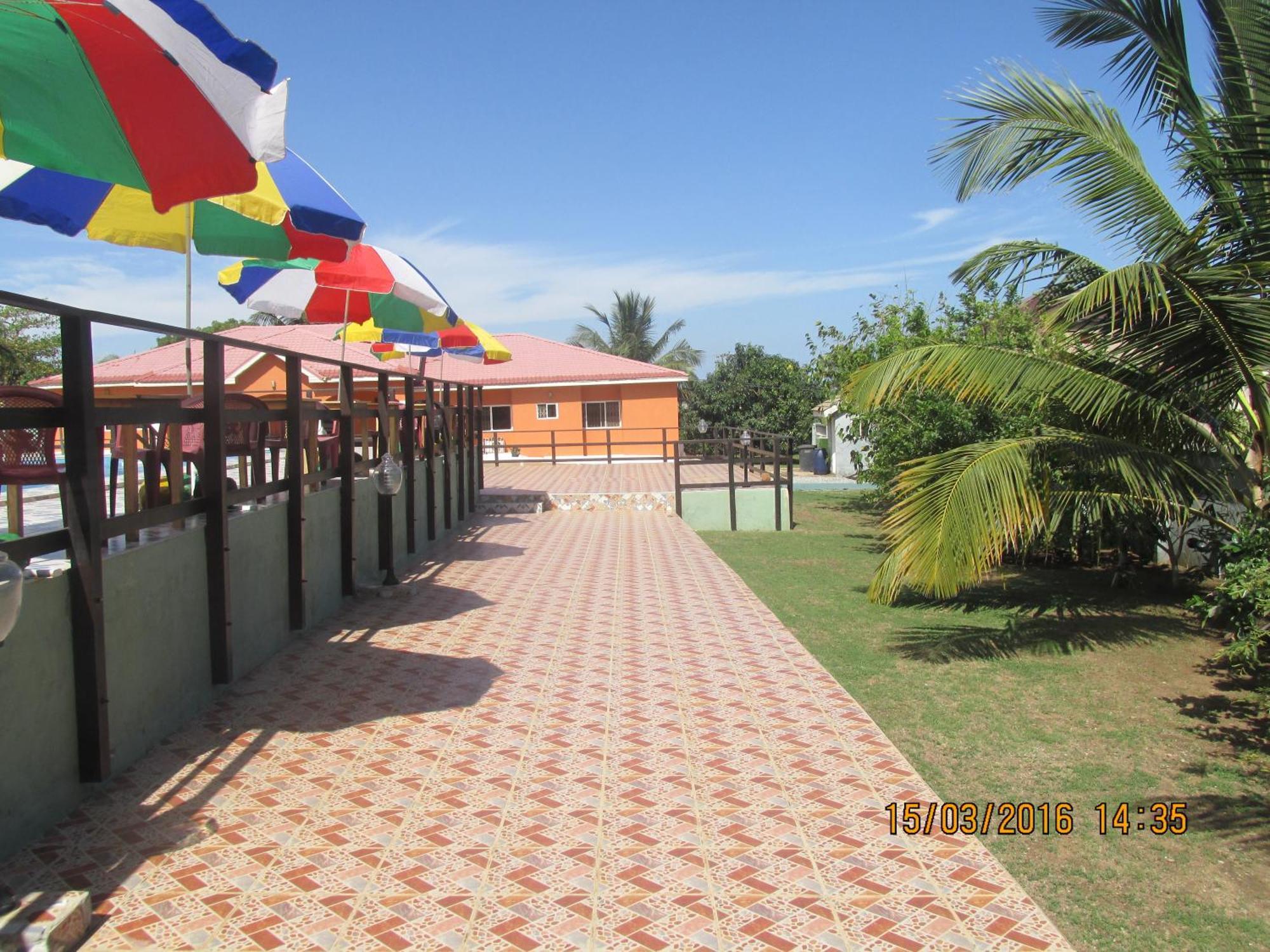 Jamaica Inn Guest House Botianaw Luaran gambar